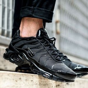 Nike Air Max Plus Triple Black